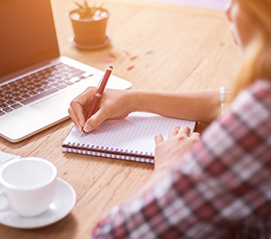 Woman opens savings account online